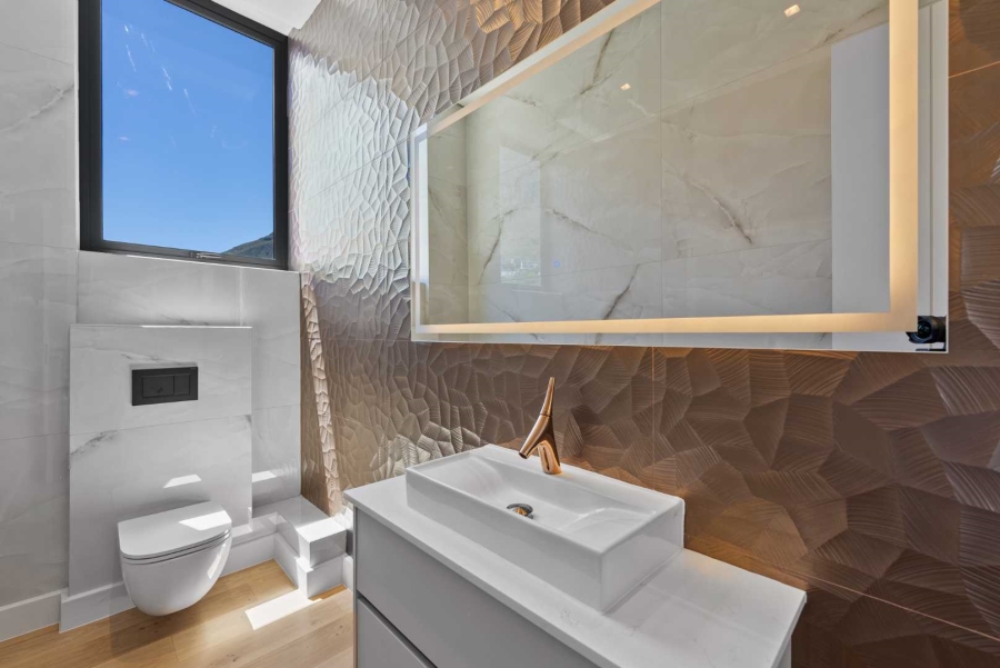 5 Bedroom Property for Sale in Camps Bay Western Cape